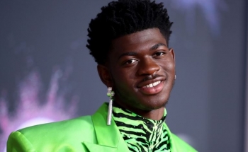 Lil Nas X arrestohet për sulm mbi një polic dhe dërgohet në spital për një të mundshme mbidozë