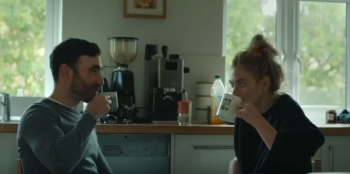 Brett Goldstein rikthehet me filmin e ri romantik-sci-fi All of You