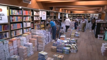Furnizimi me tekste shkollore, prindërit kërkojnë që të kthehet sistemi i vjetër 