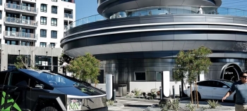 Tesla hap restorant në Los Angeles: Një qendër për fansat e Elon Musk