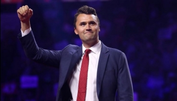 Si u vra aktivisti konservator Charlie Kirk?