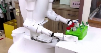 Nurabot, roboti infermier që synon të lehtësojë krizën globale të shëndetësisë
