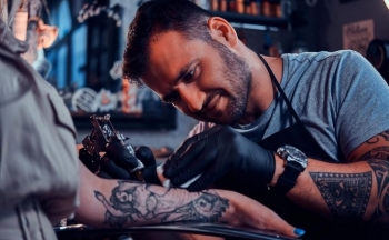 Korea e Jugut drejt legalizimit të tatuazheve