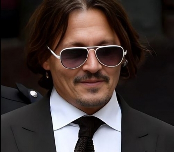 Johnny Depp lansoi shtëpinë e tij diskografike IN.2 Records