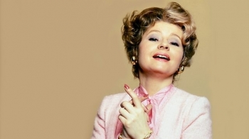 Ndahet nga jeta aktorja britanike Prunella Scales, e njohur për rolin e Sybil Fawlty në “Fawlty Towers”