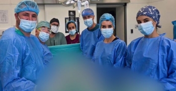 Operacion i rrallë në QKUK, mjekët largojnë me sukses tumorin 16 cm nga gjoksi i pacientes