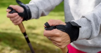 Nordic Walking: Ecja që përmirëson shëndetin dhe djeg më shumë kalori