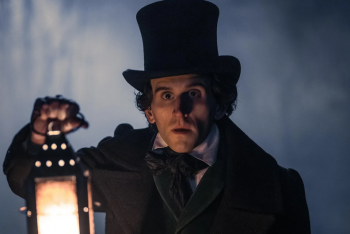 Yjet e Harry Potter që po braktisin imazhin e fëmijërisë me role provokuese