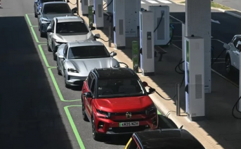 Ndalimi i shitjes së veturave me benzinë në BE mund të shtyhet deri në vitin 2040