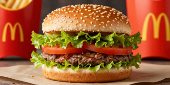 McDonald’s tërheq reklamën e Krishtlindjes të krijuar me AI pas reagimeve negative