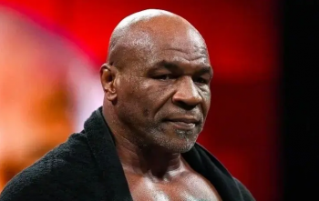 Mike Tyson konfirmon përballjen me Floyd Mayweather: “Do të jetë një nga ngjarjet më të mëdha në historinë e sportit”
