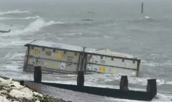 Tonelata bananesh në brigjet britanike, autoritetet paralajmërojnë: Mos i hani