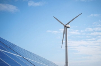 Arritje mjedisore 2025: Energjia e rinovueshme kalon thëngjillin