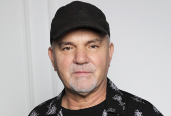 Lajmi i fundit: Vdes këngëtari shqiptar, Shemi 