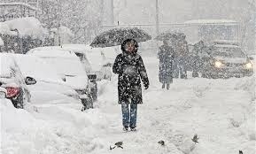 Mot i ftohtë në mëngjes, reshje gjatë ditës