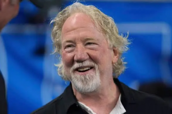 Policia ende në kërkim të aktorit Timothy Busfield