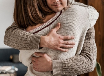 21 Janari – Dita Ndërkombëtare e Përqafimit