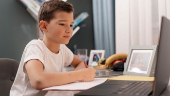 Pse fëmijëve koha u duket më e ngadaltë se të rriturve? 