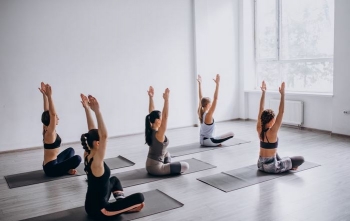 Studimet tregojnë: Yoga ndryshon trurin dhe përmirëson shëndetin mendor