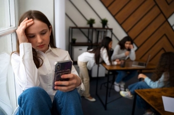Studimet tregojnë rënie të lidhjeve të ngushta shoqërore në mbarë botën