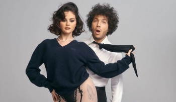  Selena Gomez shpreh dashurinë në rritje për Benny Blanco