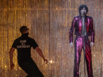 Incidenti në skenë gjatë performancës së Sombr në BRIT Awards rezulton të ketë qenë një “stunt”