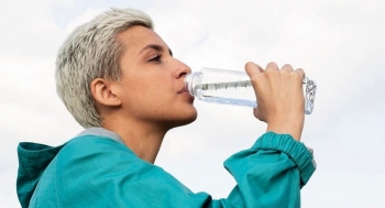 Pirja e tepërt e ujit mund të jetë kërcënuese për jetën, paralajmërojnë ekspertët