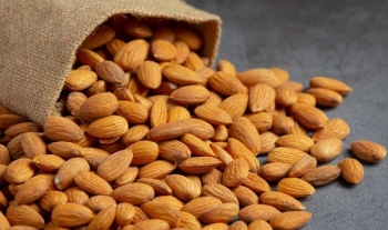 Shtatë ushqime të zakonshme me përfitime të fuqishme për shëndetin