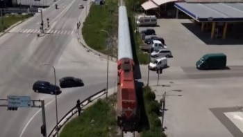 Rritet siguria në linjën hekurudhore Prishtinë–Pejë, planifikohen edhe tetë barriera të reja