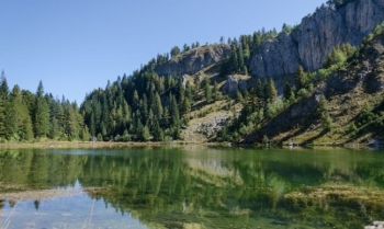 Mbrojtje për Bjeshkët e Nemuna: Ministria ndalon aktivitetet ndërtimore pa leje