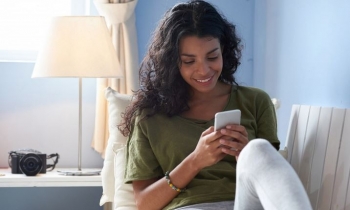 Britania teston kufizime në rrjetet sociale për adoleshentët