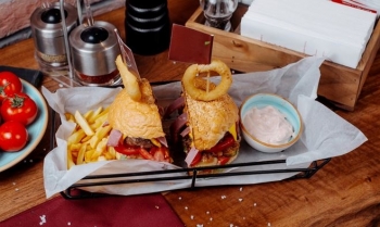 Nga kuzhina luksoze te fast food-i: Si një zinxhir i thjeshtë po bëhet viral në Francë