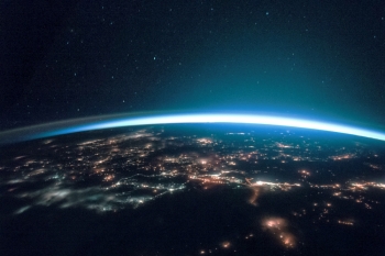 Asteroidi “Apophis” pritet të kalojë jashtëzakonisht afër Tokës në vitin 2029