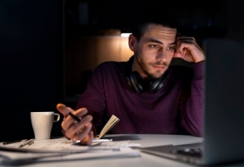 Shqipëria me rënien më të madhe të freelancer-ëve në rajon