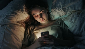 Aplikacionet e dashurisë po humbin besimin? Rritet trendi i takimeve “offline”