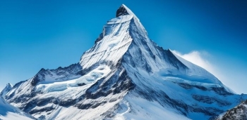 Rekord i ri në Everest: 274 alpinistë arritën majën brenda një dite
