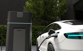 Veturat elektrike po fitojnë terren në Indi: Shitjet rriten me 25%