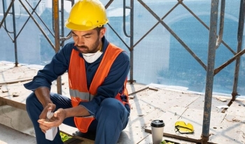 Vala e të nxehtit vështirëson punën e punëtorëve të infrastrukturës në Kosovë