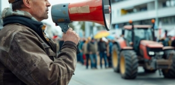 Fermerët e qumështit protestojnë sot para Ministrisë së Bujqësisë, do të shpërndajnë qumësht falas