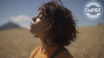 Taika Waititi rikthehet me “Klara and the Sun”, një dramë fantastiko-shkencore me Jenna Ortega