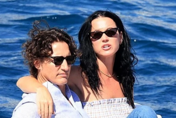 Katy Perry dhe Justin Trudeau shijojnë pushimet në Greqi, duke forcuar zërat për romancën