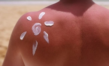 Sa diell na duhet gjatë verës? Ekspozimi i shkurtër mund të ketë përfitime