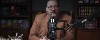 Brandon Sanderson përditëson fansat: Filmi “Mistborn” ecën përpara, por pritja do të zgjasë