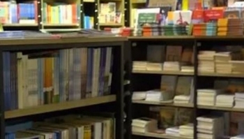 Librat shkollorë të përdorur po shiten ende në rrjete sociale