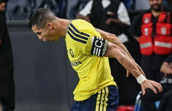 Cristiano Ronaldo i jep vetes epitetin e më të mirit në histori 