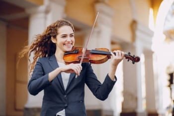 Një mësim i vetëm me violinë ndryshon valët e trurit te fillestarët